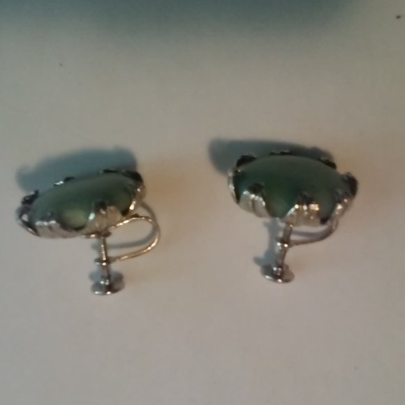 Earrings Screw On Light Green and Silver Approx 1" Across - Picture 3 of 3